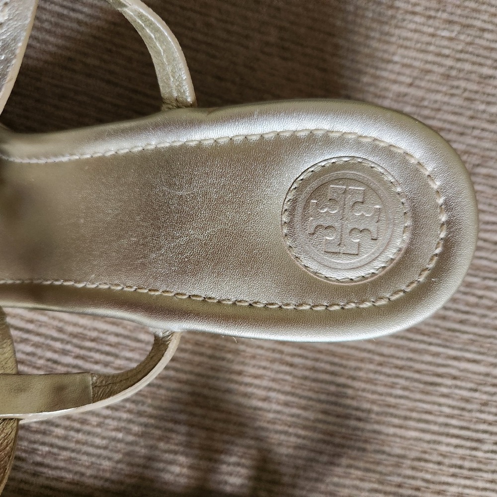 Tory Burch Gold Metallic Miller Logo T-Strap Low Wedge Sandal Leather Size 10M - Picture 5 of 9
